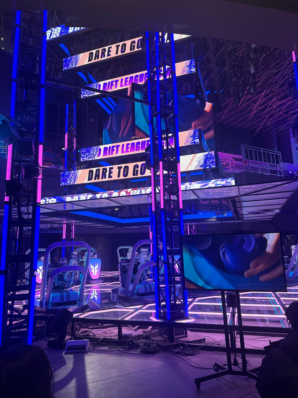 本应在中场 本应在中场