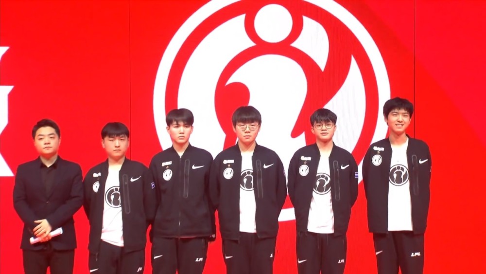 和中场前推 和中场前推